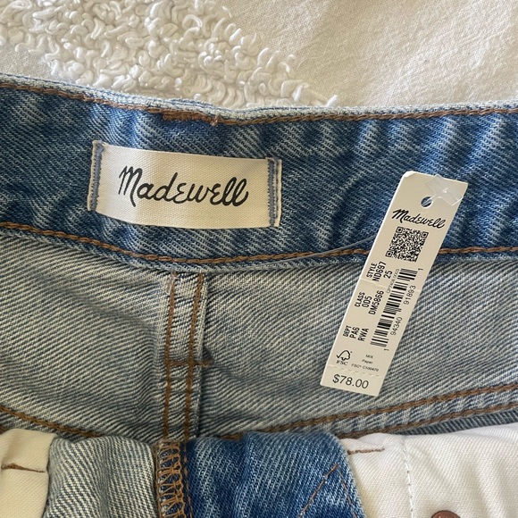 NWT Madewell Relaxed Denim Distressed High Waisted Shorts - Picture 6 of 6